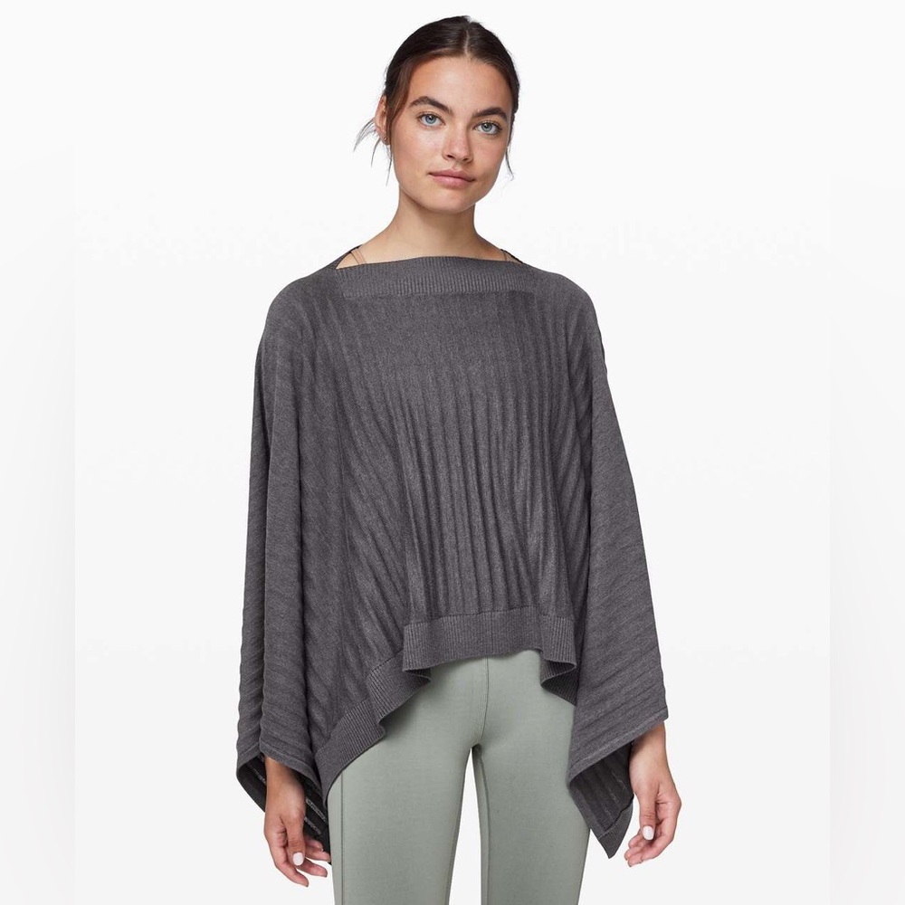 ✨Lululemon Forward Flow Knit Poncho Cape Gray One Size